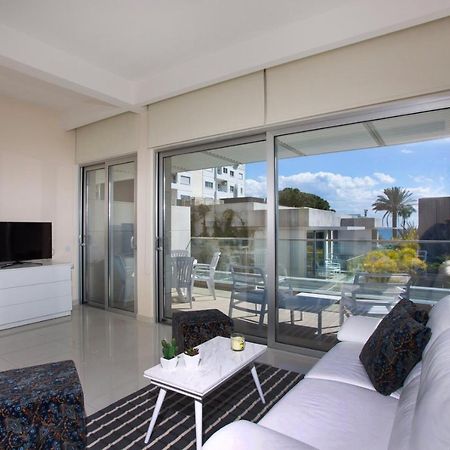 Opera Exclusive Apts By Trulycyprus Лимасол Екстериор снимка
